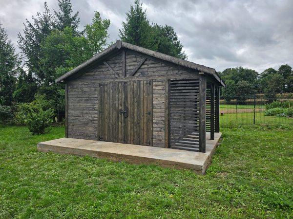 DOMEK NARZĘDZIOWY Z DREWUTNIĄ MILOS 5x3 - obrazek 2